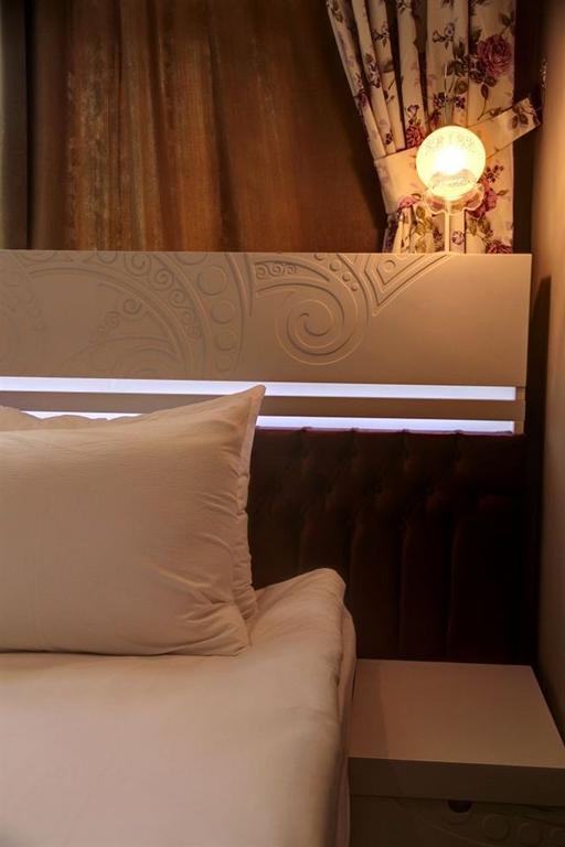 Omer Hayyam Suites איסטמבול חדר תמונה